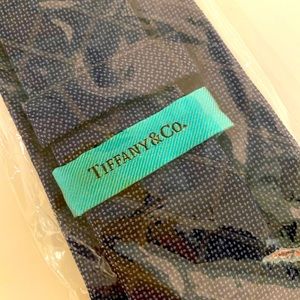 Tiffany tie